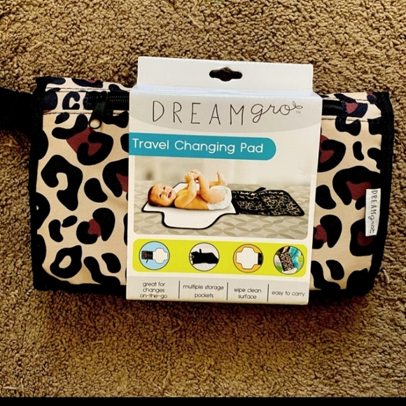 NWT Dream Gro Travel Changing Pad - Picture 1 of 3